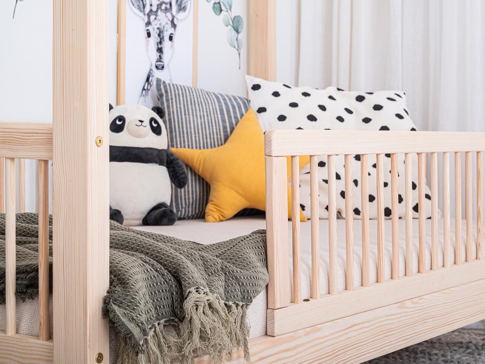 Luno wooden house bed for kids