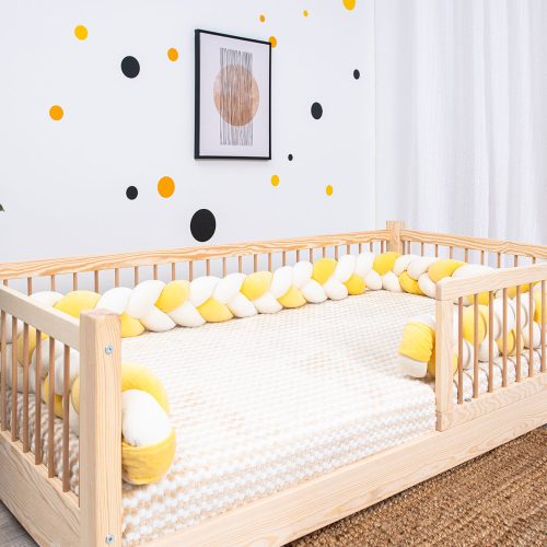 Bed bumper - two-colour braids - cream yellow