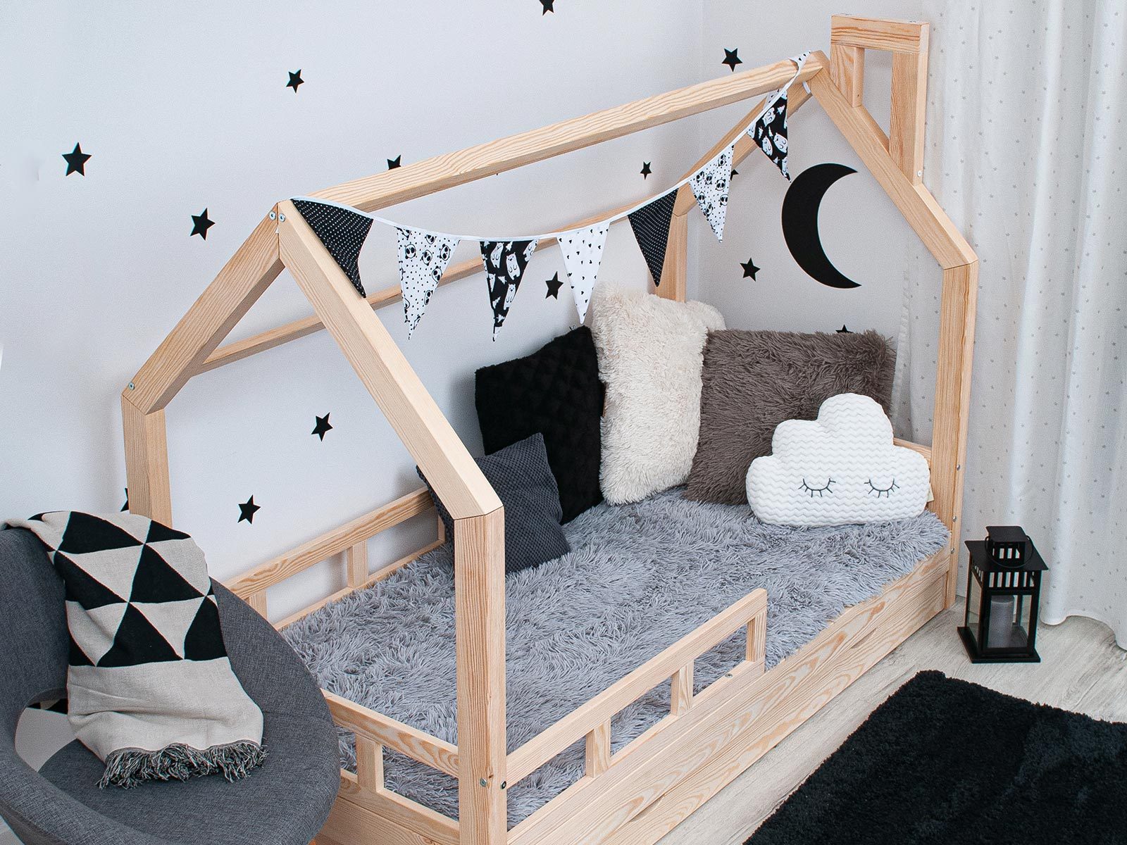 Luna wooden house bed for kids