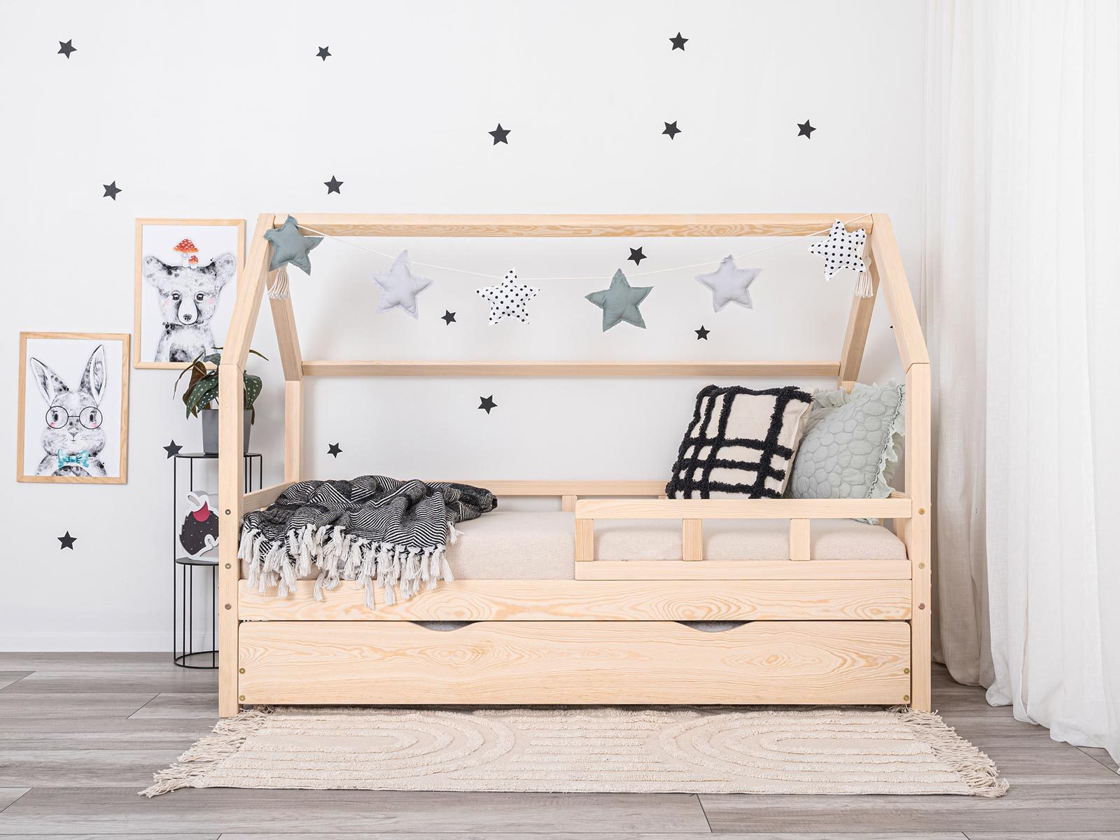 Luna wooden house bed for kids