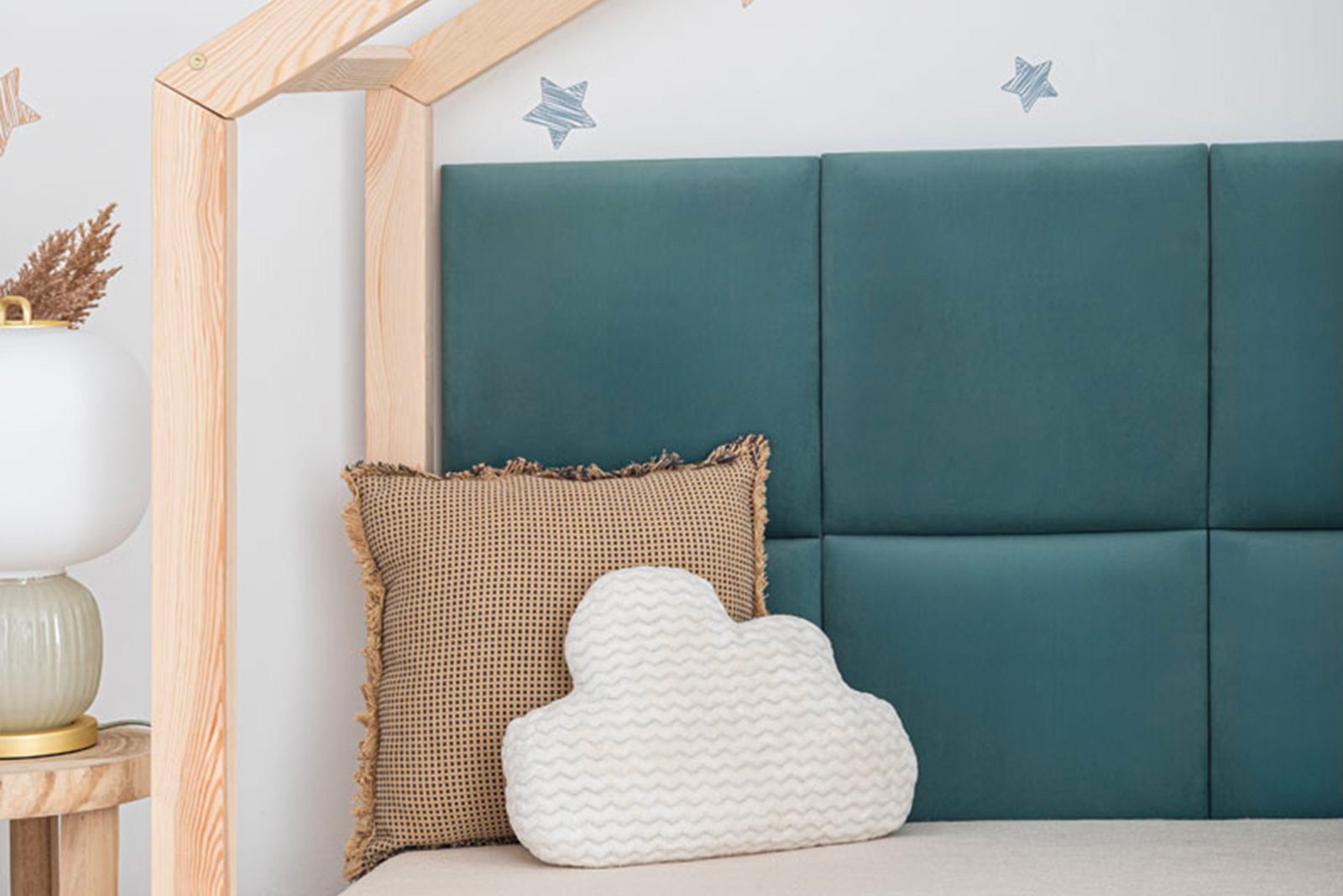 Upholstered wall panels - Choco cube. Color: 72 Teal, 85 Gray. In the picture: size 40x40 cm.