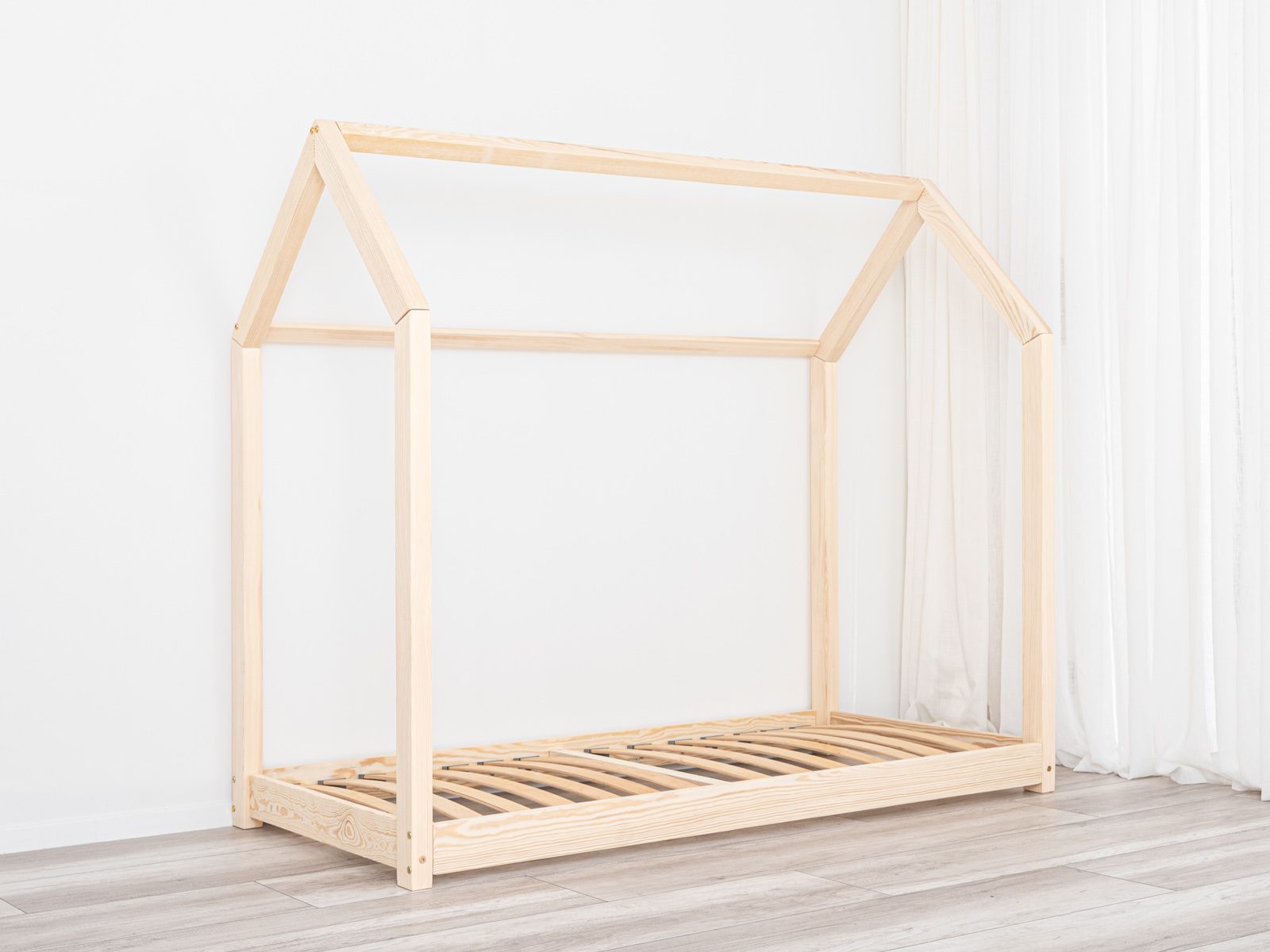 Luno wooden house bed for kids