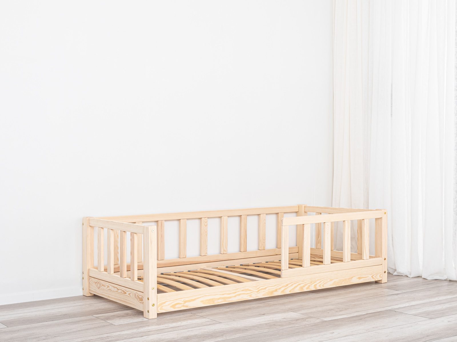 Auf dem Bild: Kleinkindbett, Kinderbett Moon, 160x80cm